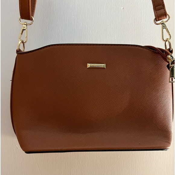 Handbags - 🔥🔥 Price Drop🔥🔥 Elim & Paul Bag